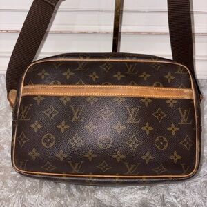 Louis Vuitton monogram reporter bag